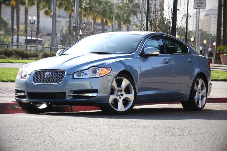  Jaguar XF 2008 года  (фото 166 из 175)